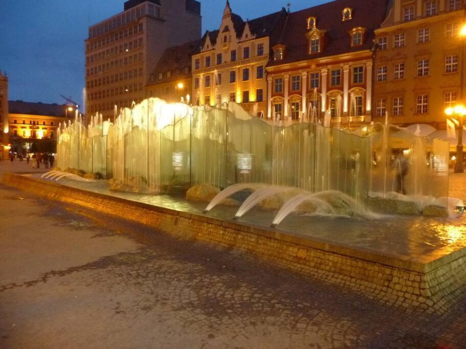 Rynek Pod Fredra Breslávia Exterior foto