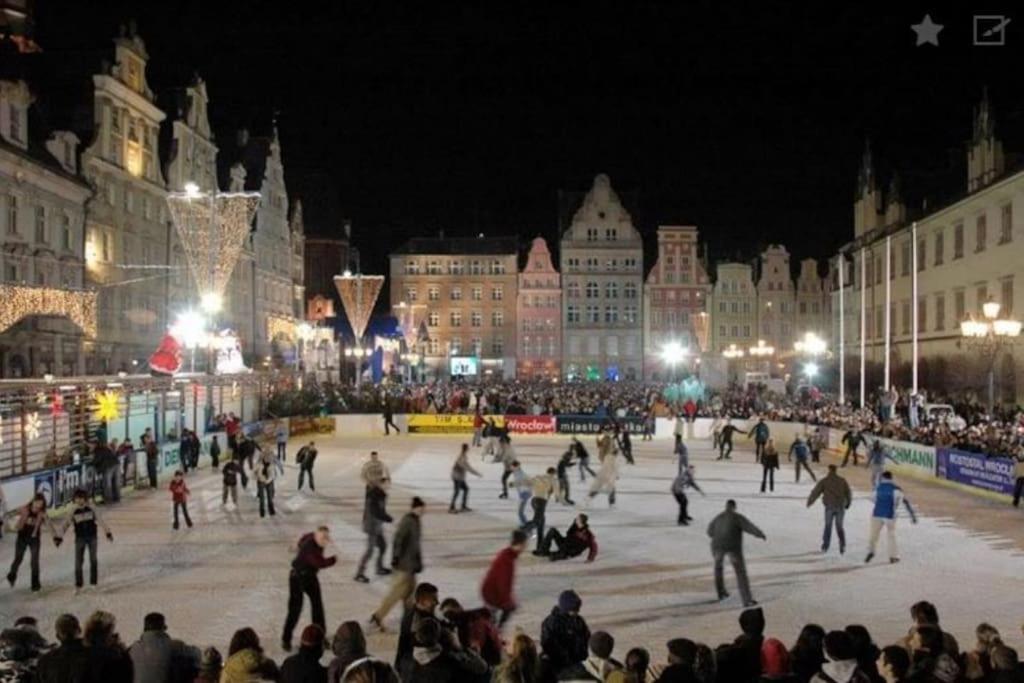 Rynek Pod Fredra Breslávia Exterior foto