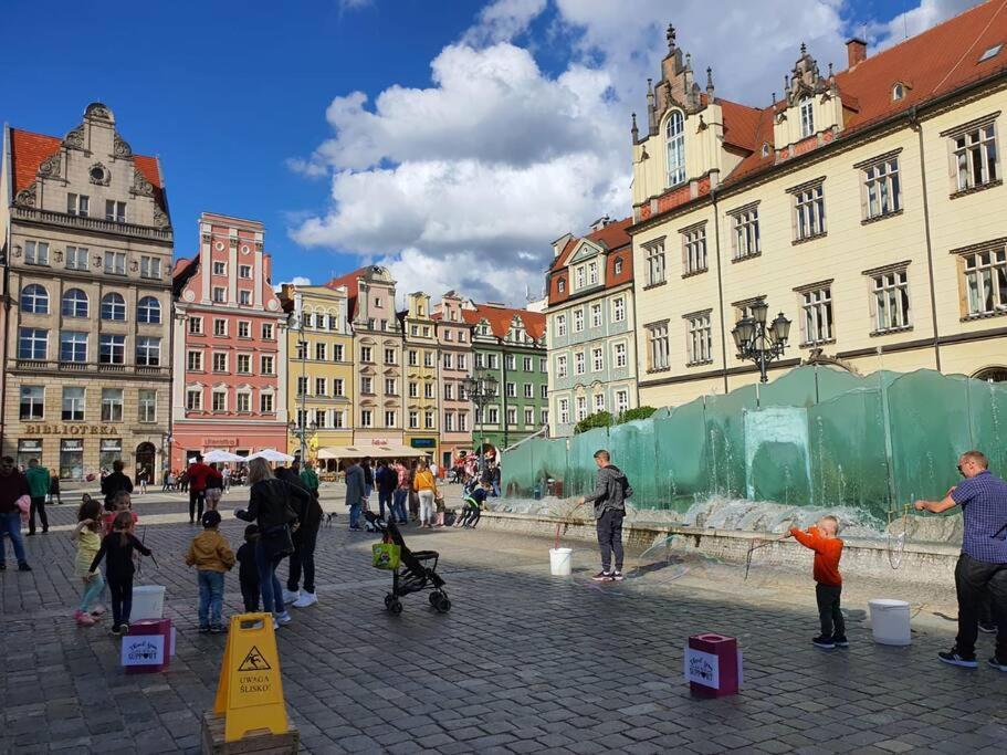 Rynek Pod Fredra Breslávia Exterior foto
