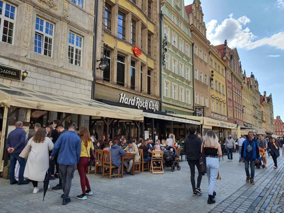 Rynek Pod Fredra Breslávia Exterior foto