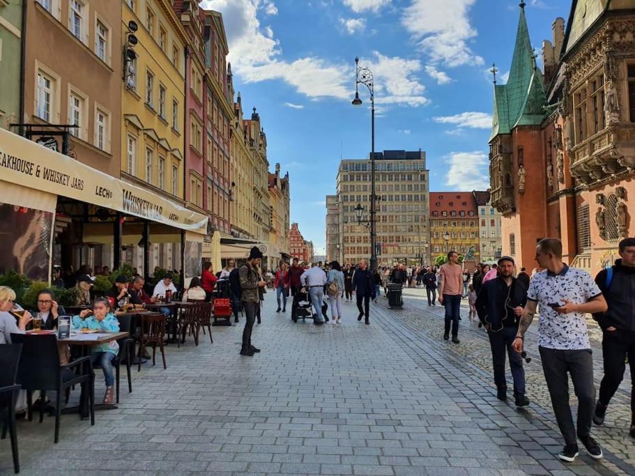 Rynek Pod Fredra Breslávia Exterior foto