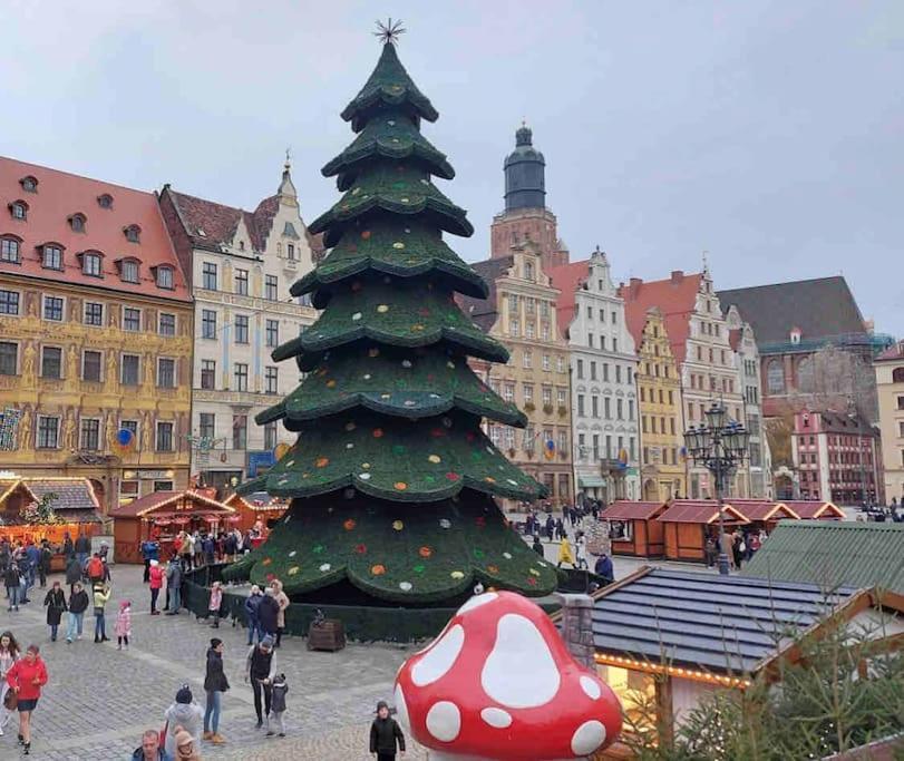 Rynek Pod Fredra Breslávia Exterior foto