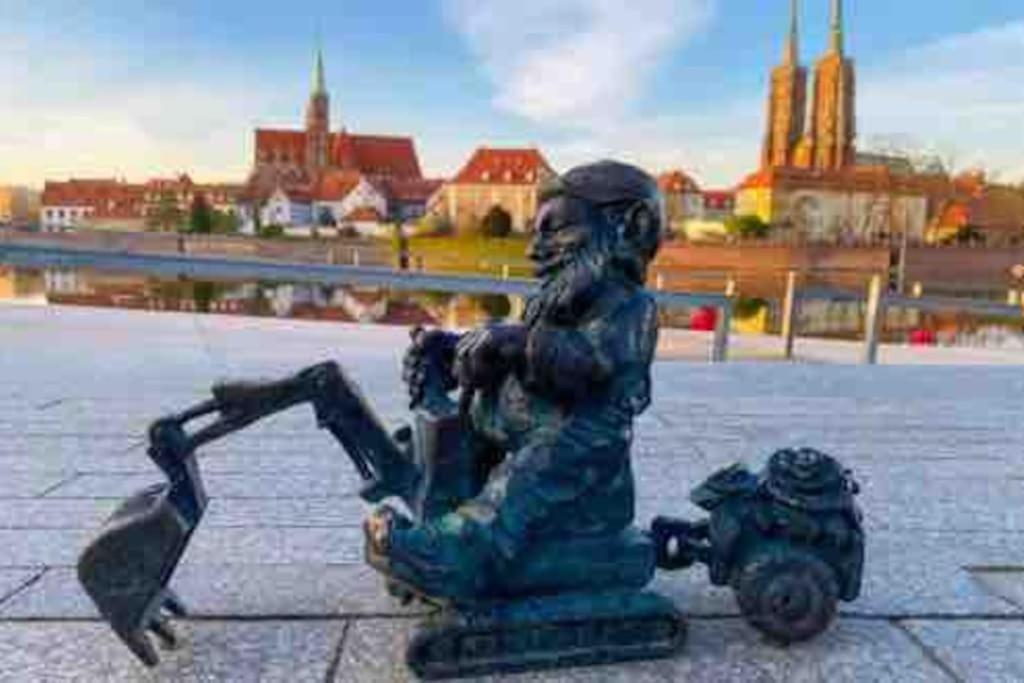 Rynek Pod Fredra Breslávia Exterior foto